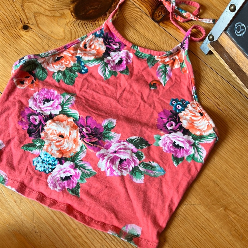 💚 3 for $15 💚 - Apparel Floral Halter Top size Small